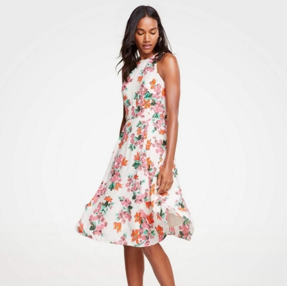 Ann Taylor Size 0 All Over Floral Print Flowy A Line Dress